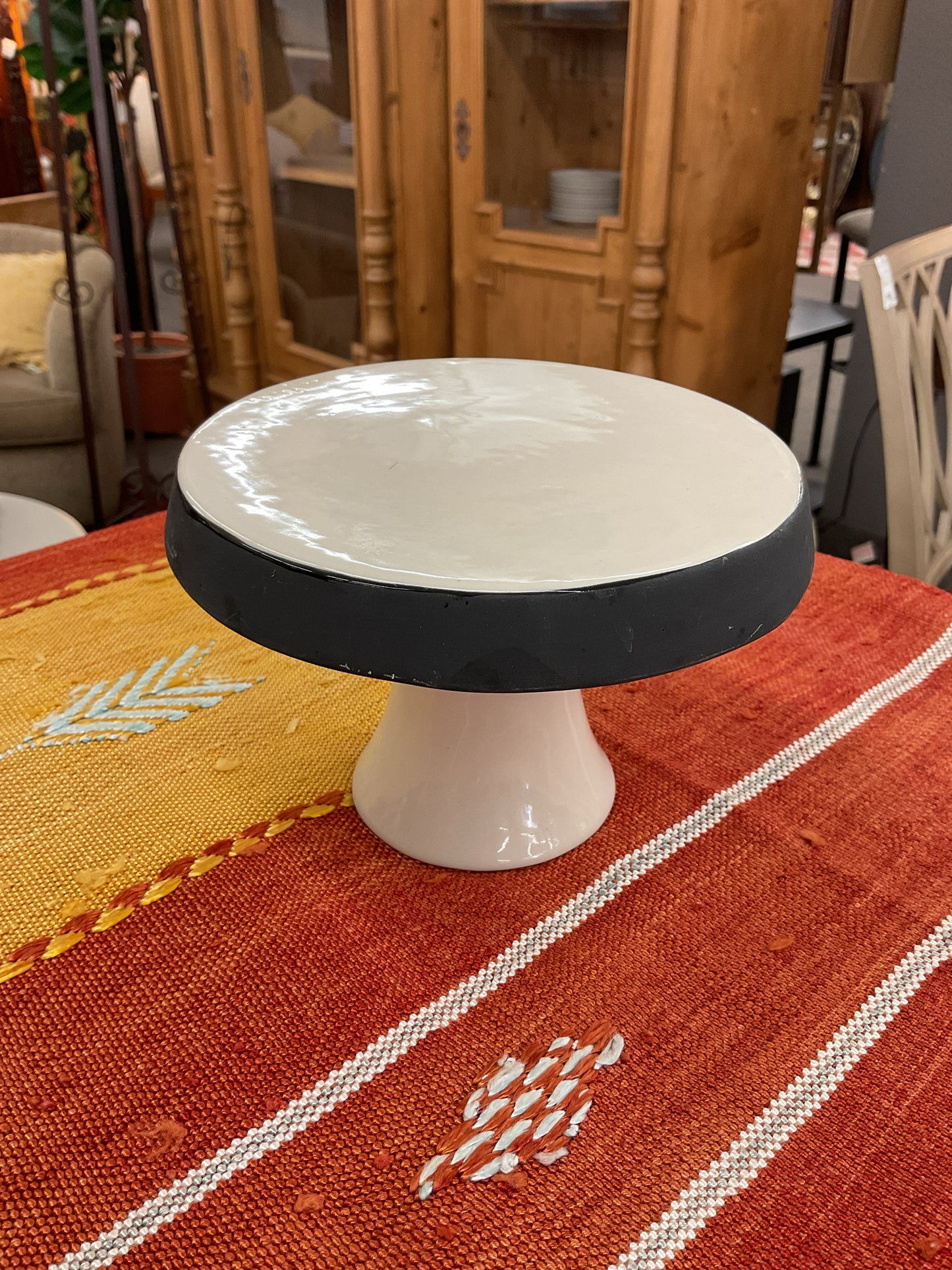 Rare Rae Dunn Cake Stand