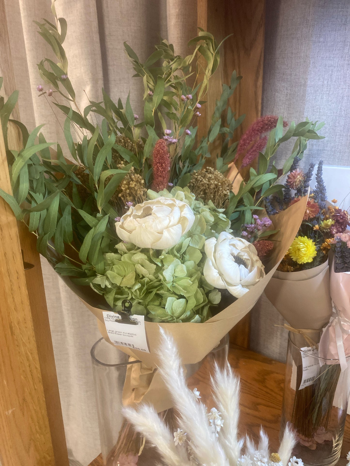Dry Flower Arrangment