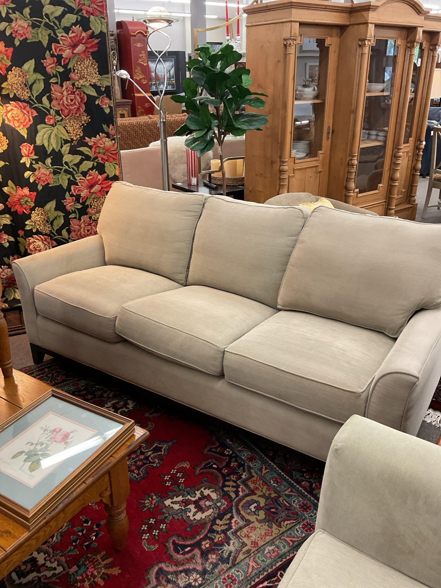 Broyhill 3-Cushion Sofa