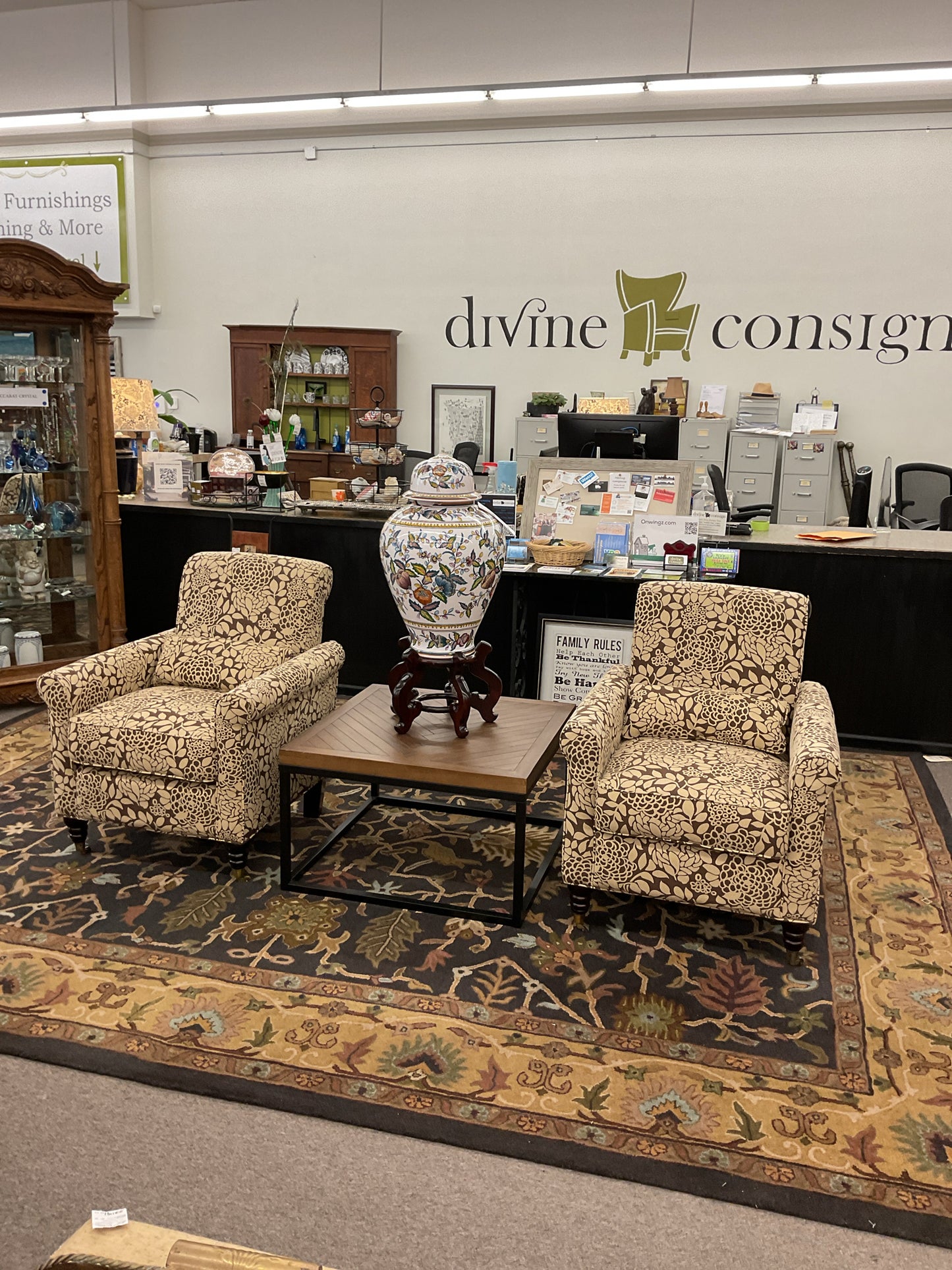 Upholstered Side Chair w/front Casters Brown Flower Design