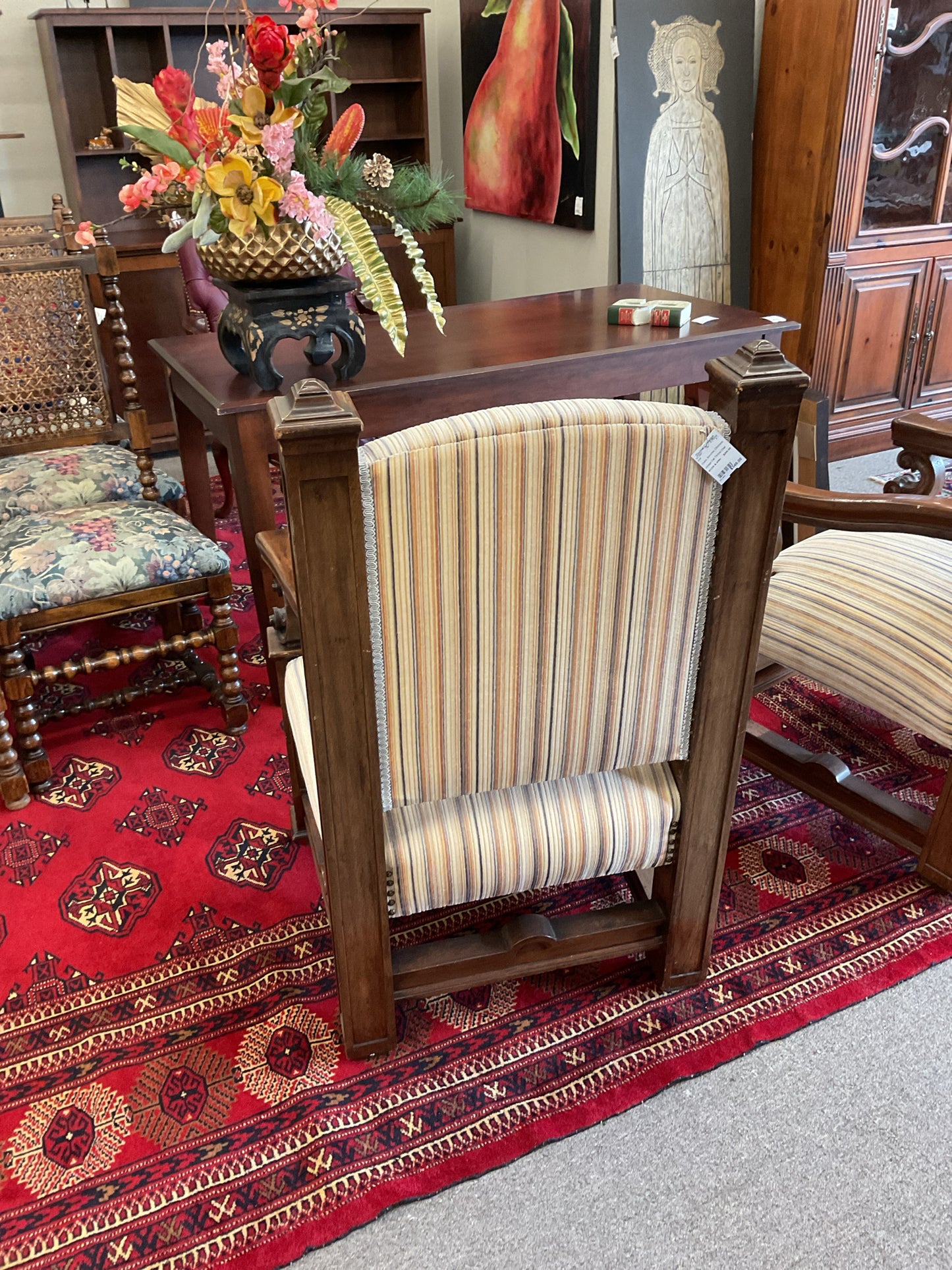 Throne Chair