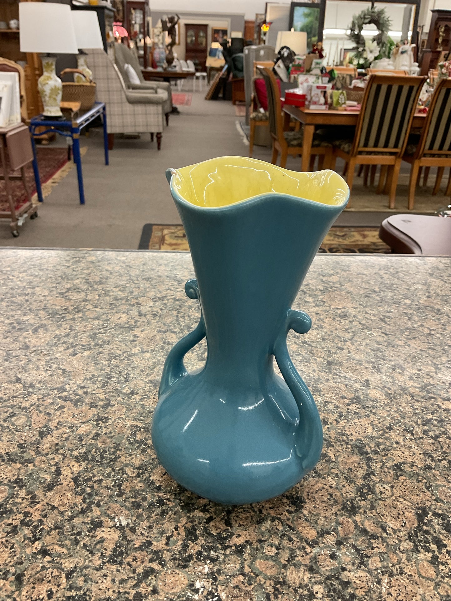 RED WING POTTERY GREEN 2 HANDLE VASE # 505