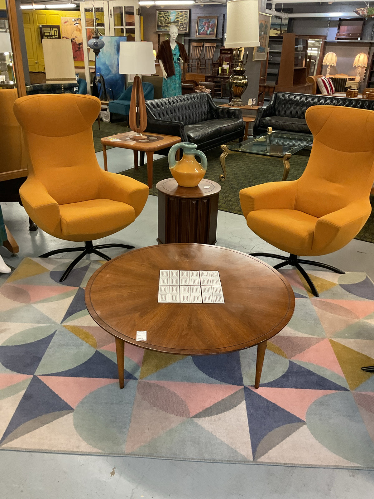 Round MCM Coffee Table w/Tile Insert