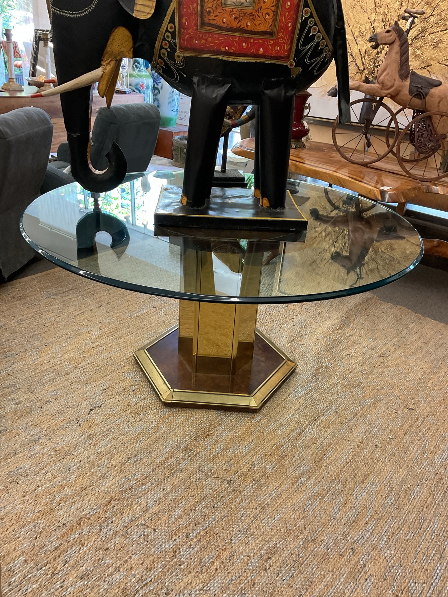 Henredon Exagonal Base / Round Glass Top Dining Table