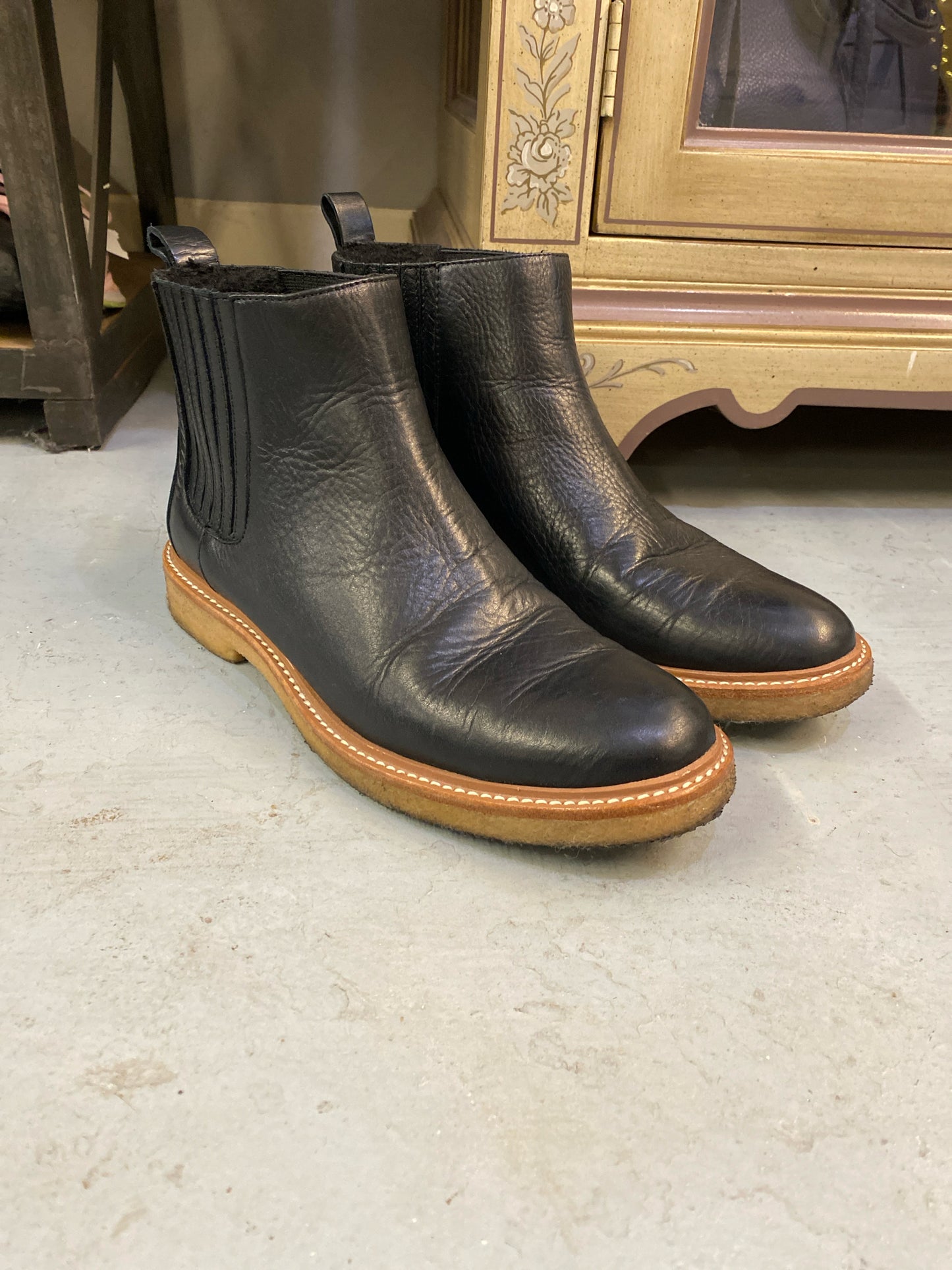 Bolkier Short Black Boots Size 7.5