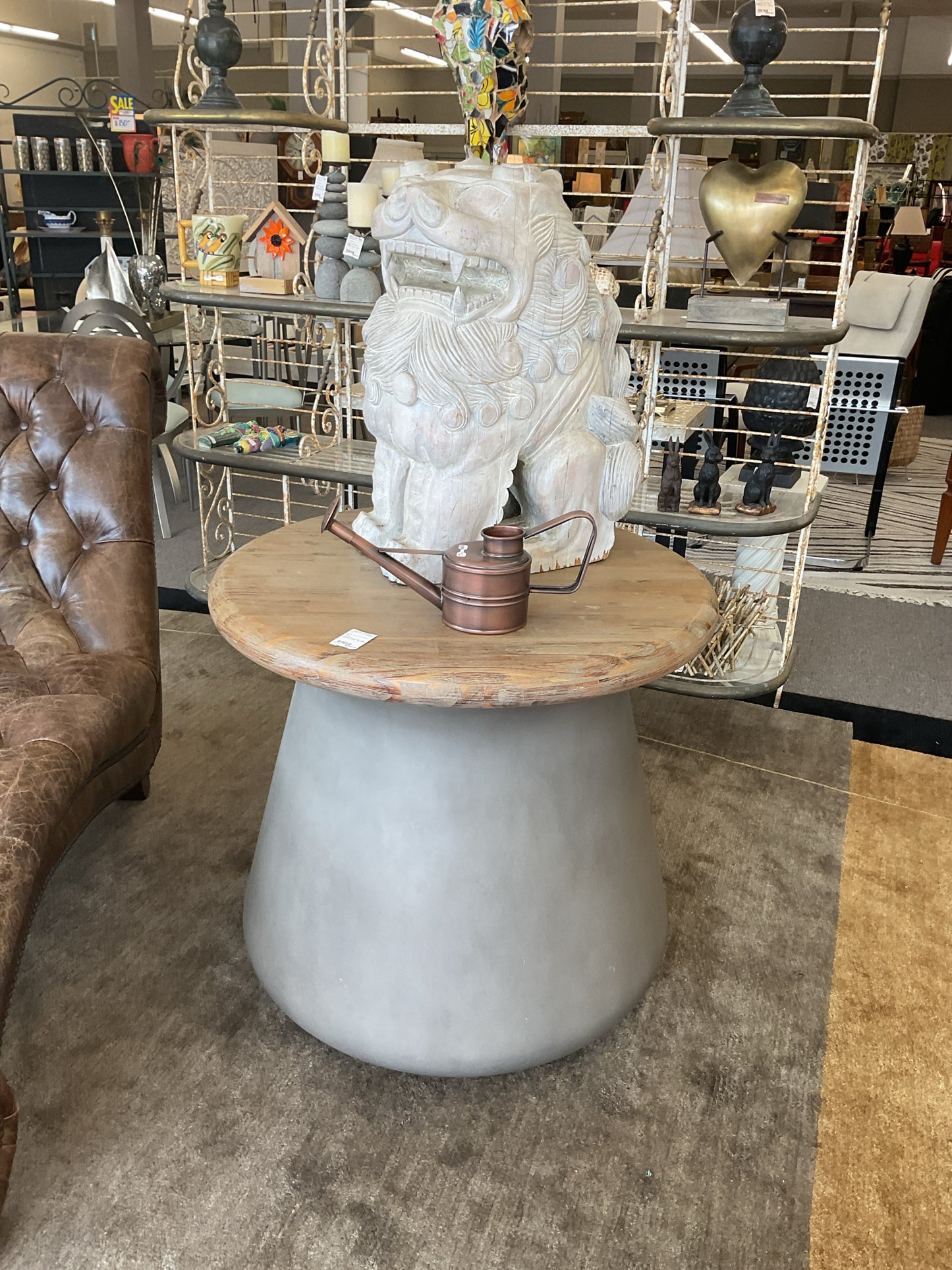 Round Foyer/Entrance/Patio Table 32" Across 30"H