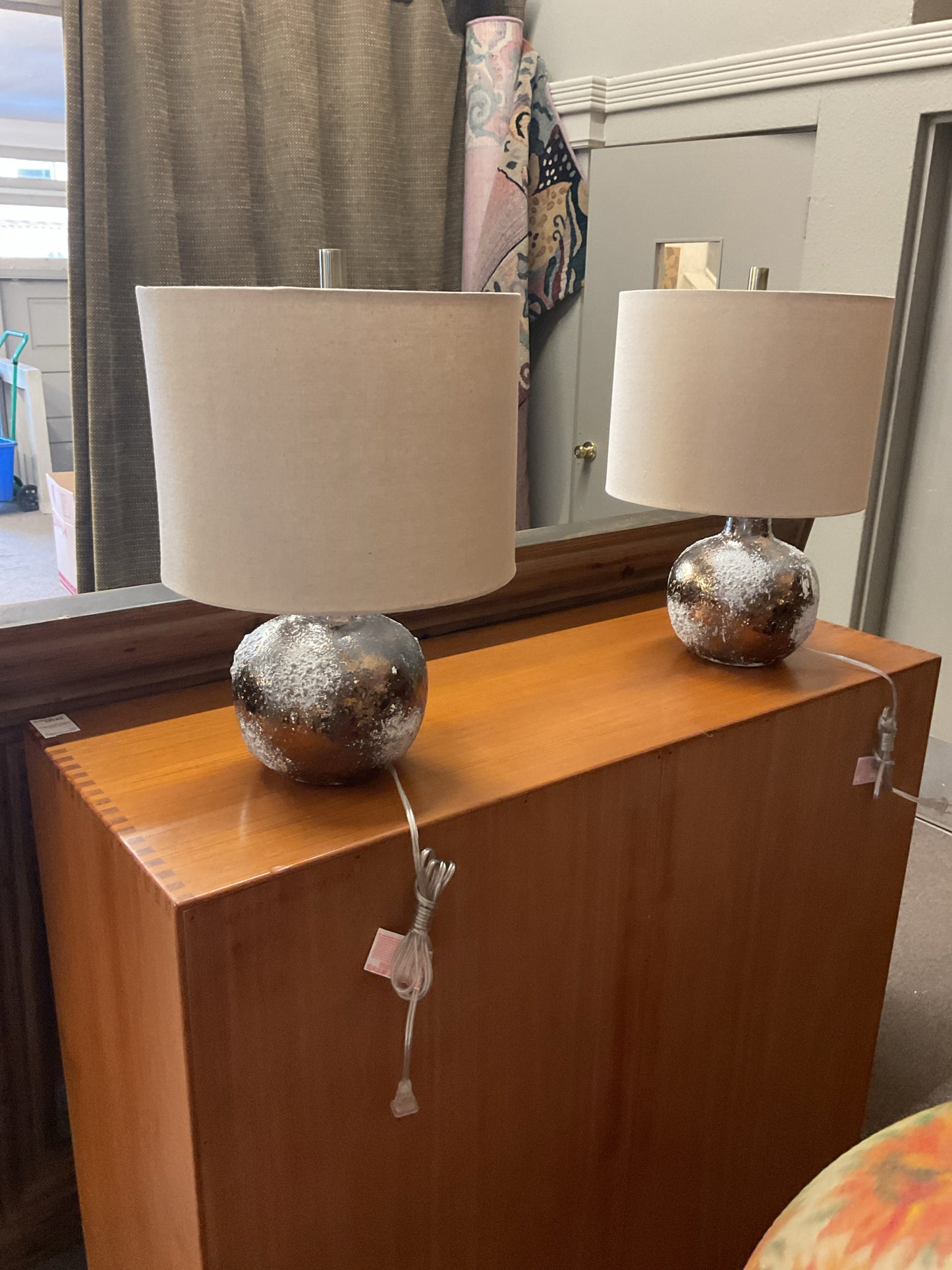 Modern Ceramic Silver/White Table Lamp