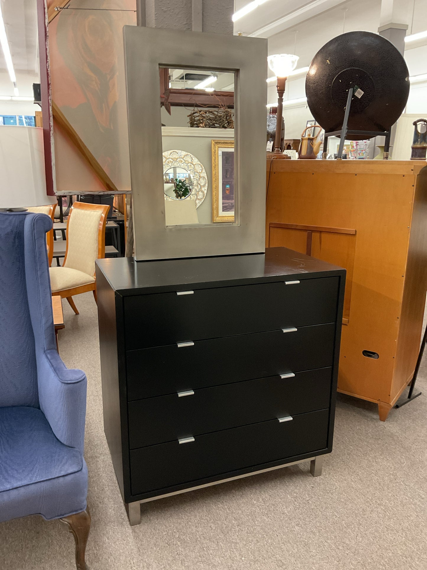 Black Modern Dressere w/Mirror