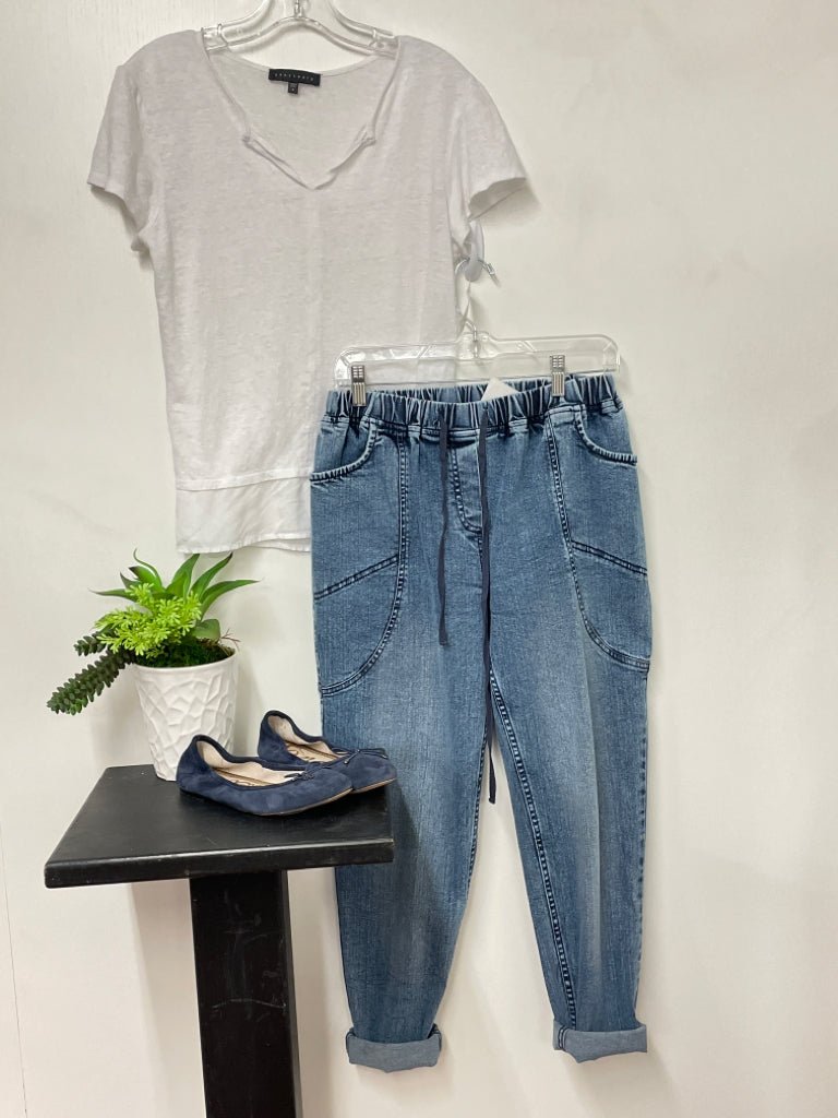 ORIENTIQUE Jeans - Divine Consign Furniture