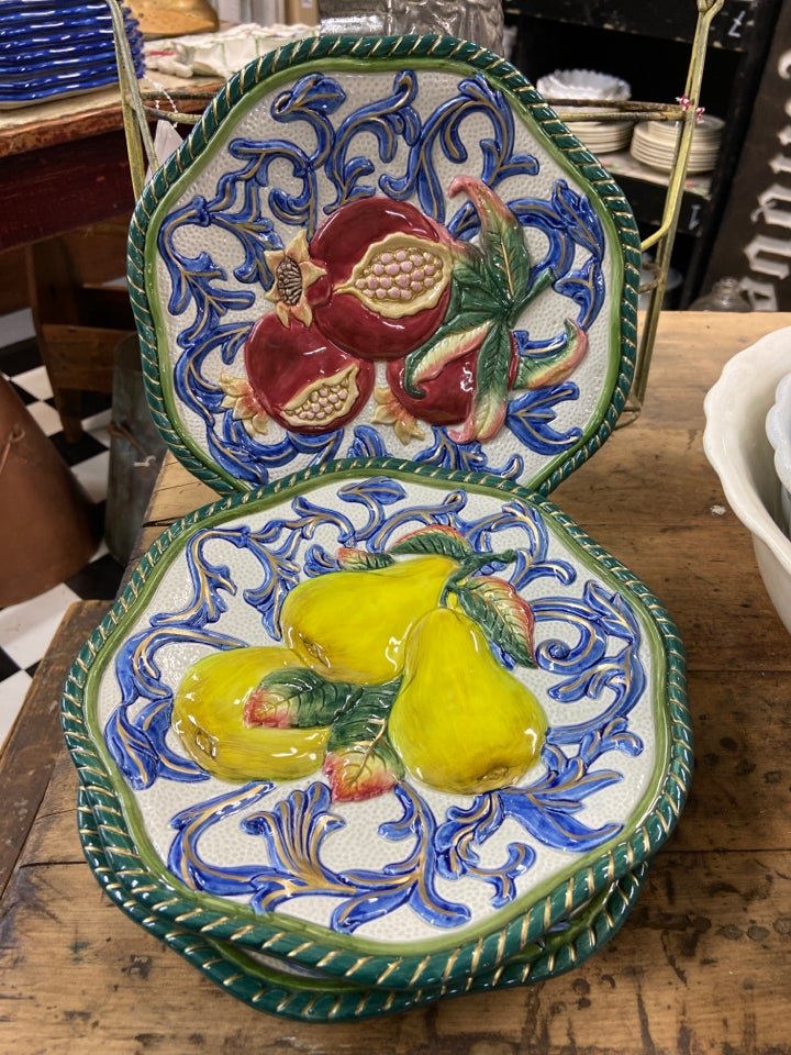 Plate - Divine Consign Furniture