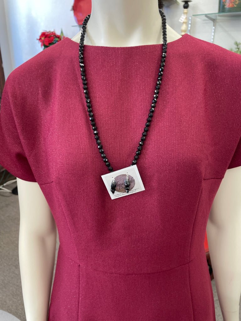 Size S maroon PITT Dress - Divine Consign Furniture
