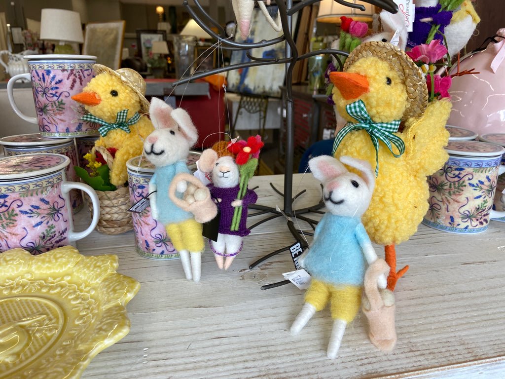 Spring mice and ducks - Divine Consign Furniture