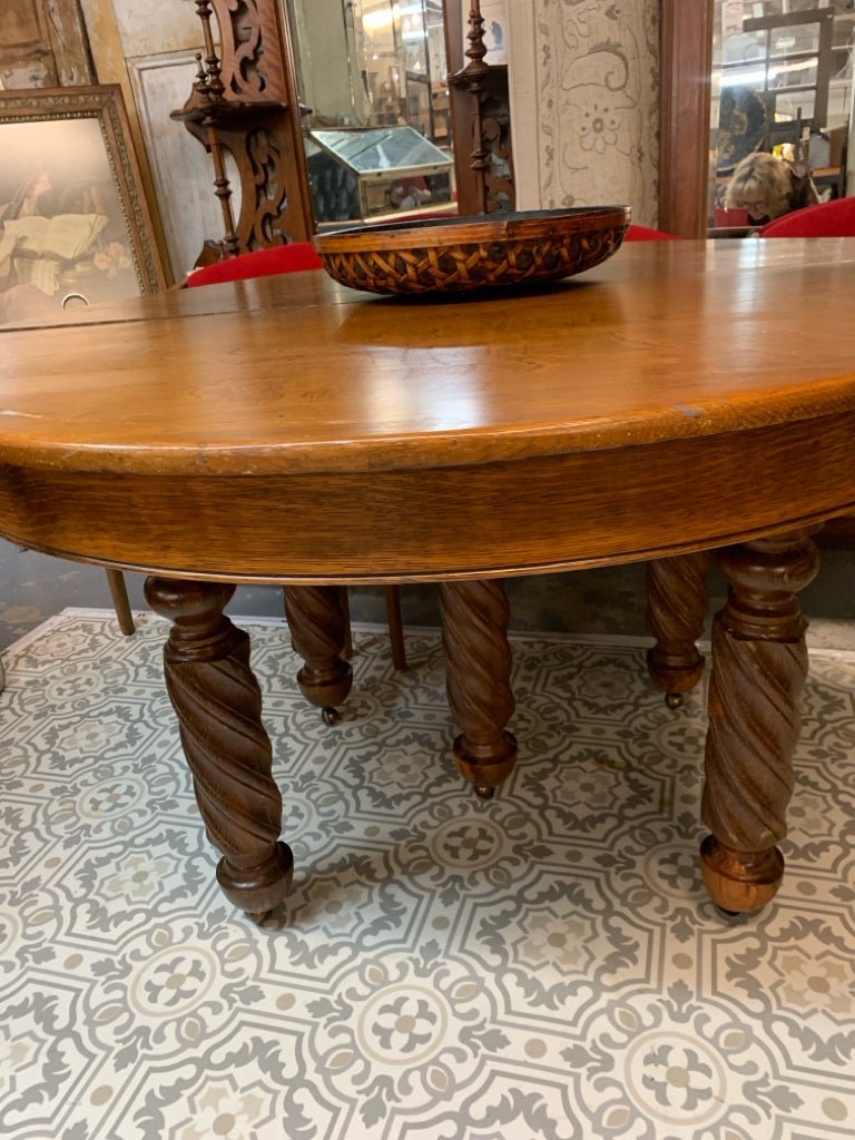 Table - Divine Consign Furniture