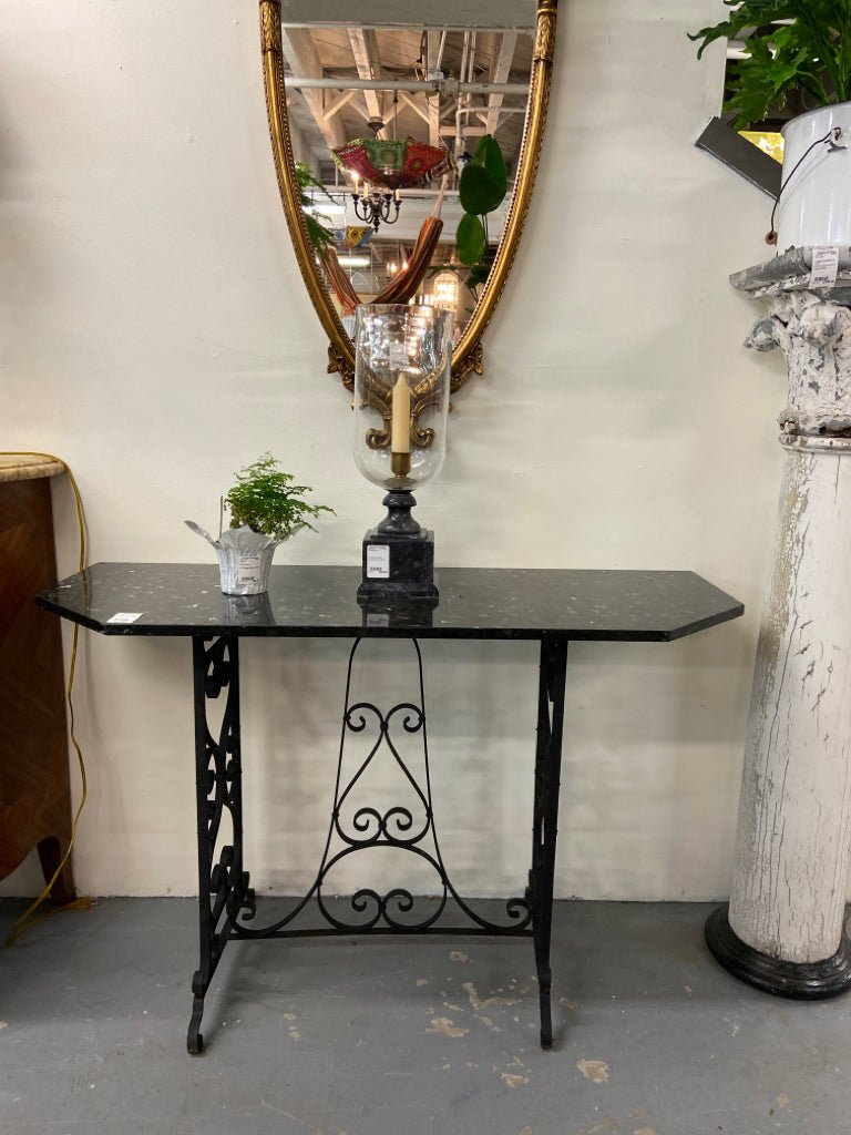 Table - Divine Consign Furniture
