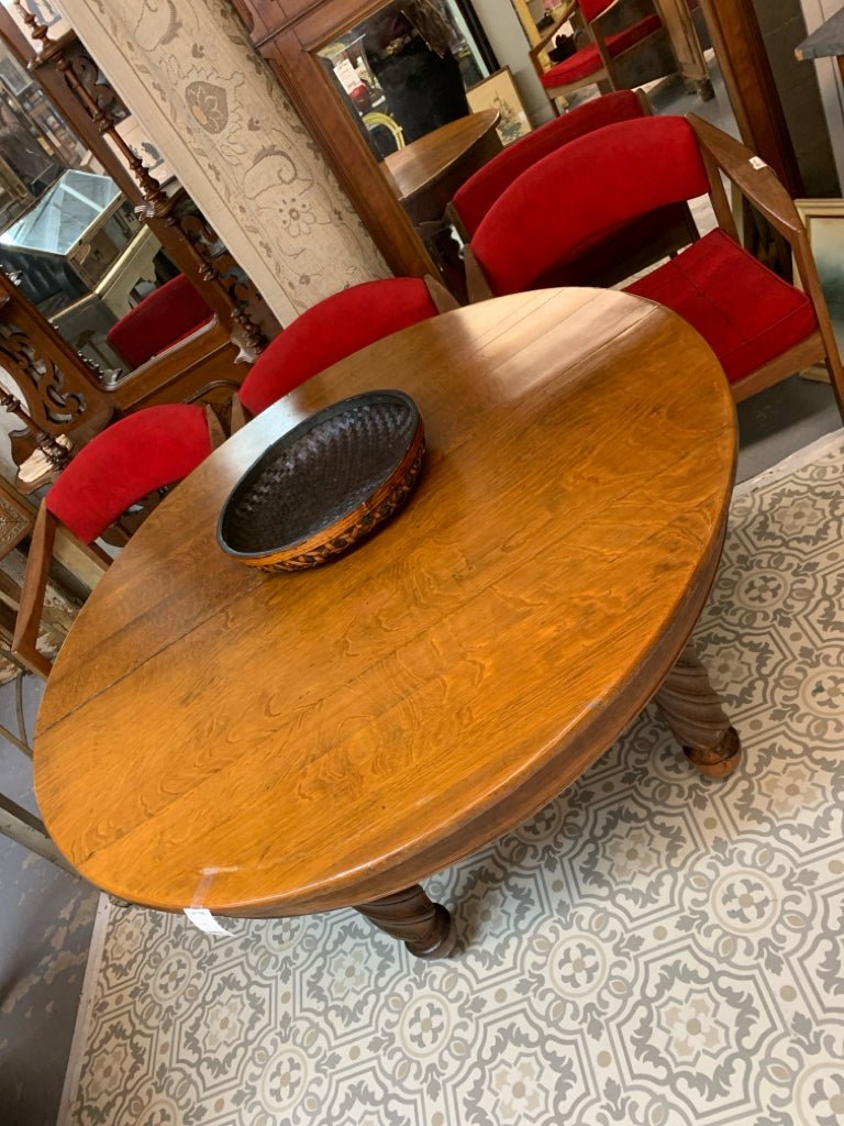 Table - Divine Consign Furniture