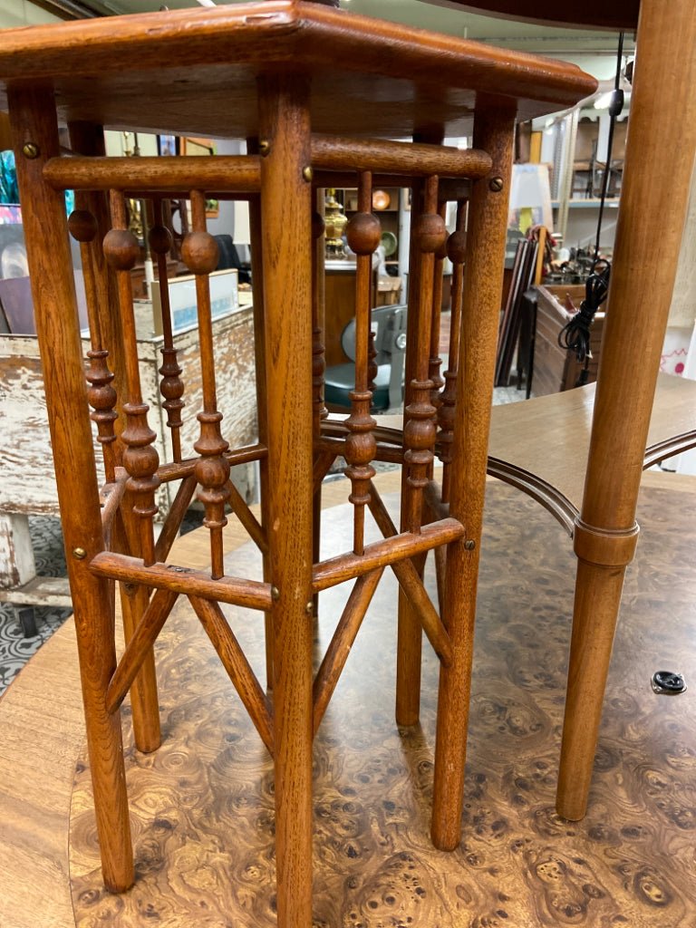 Victorian Table - Divine Consign Furniture