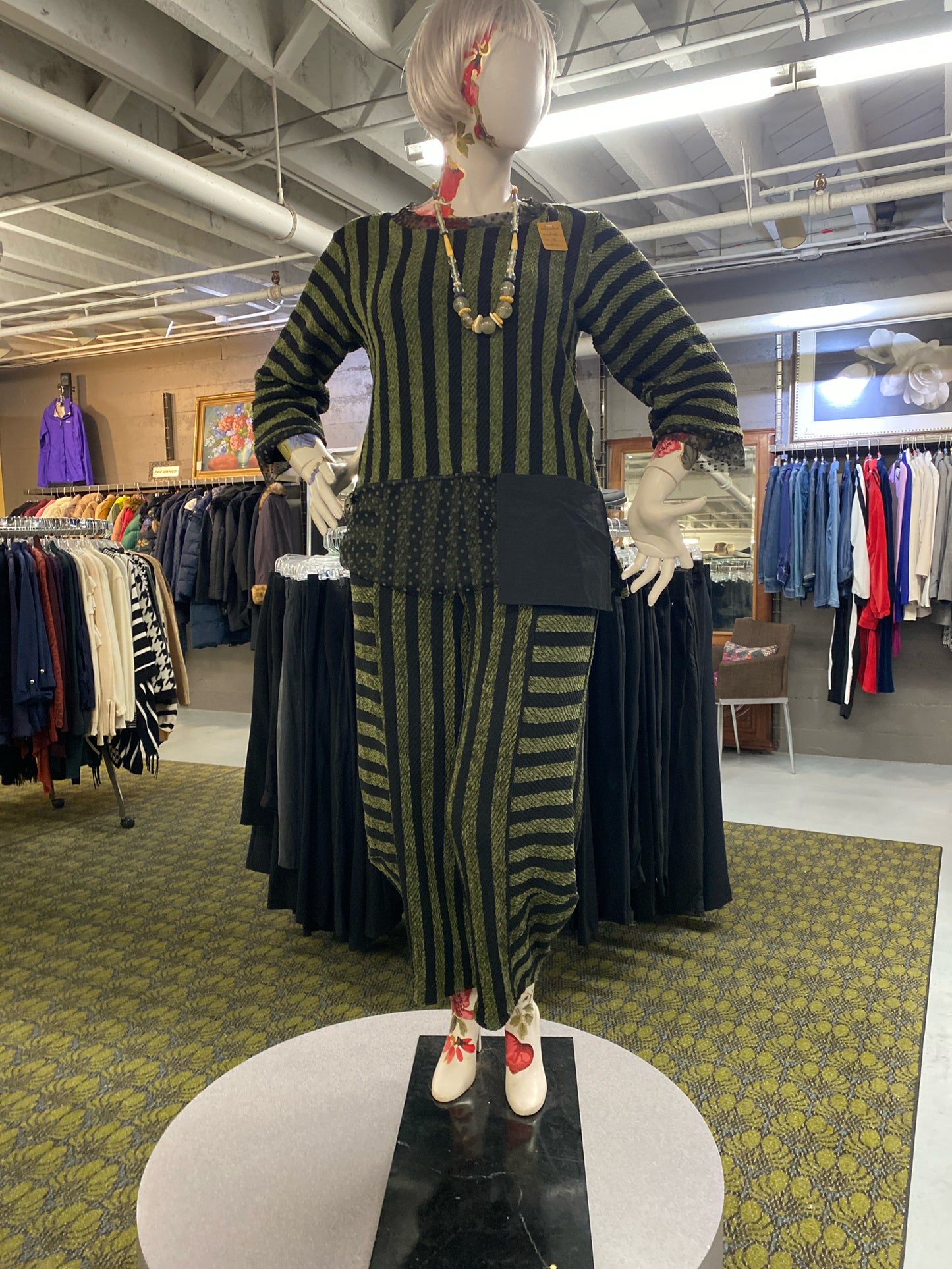 Luukaa Green and Black Striped Pant Size 8