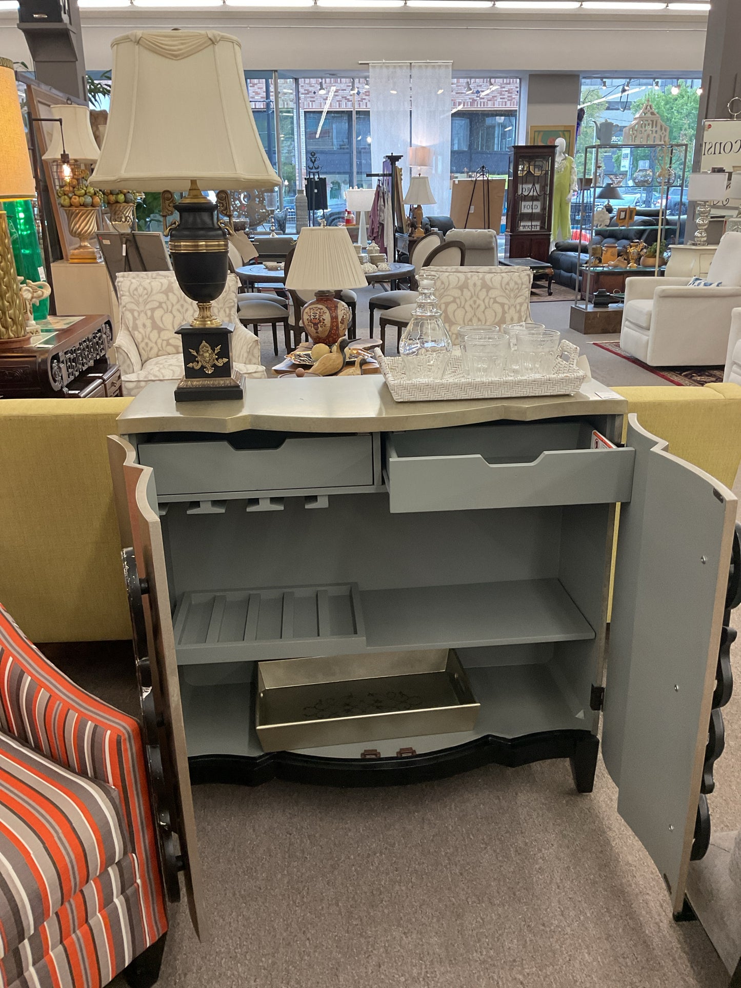 DRY BAR CABINET 40"W,38"H,17"D