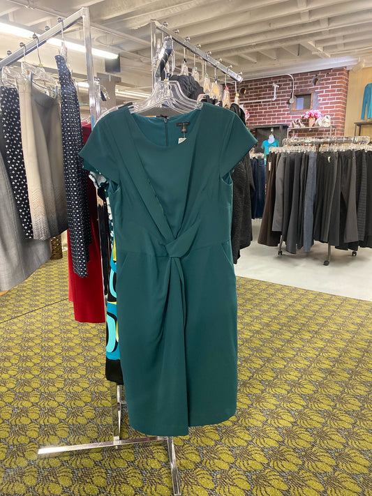 Size 4 Emerald Ann Taylor Dress