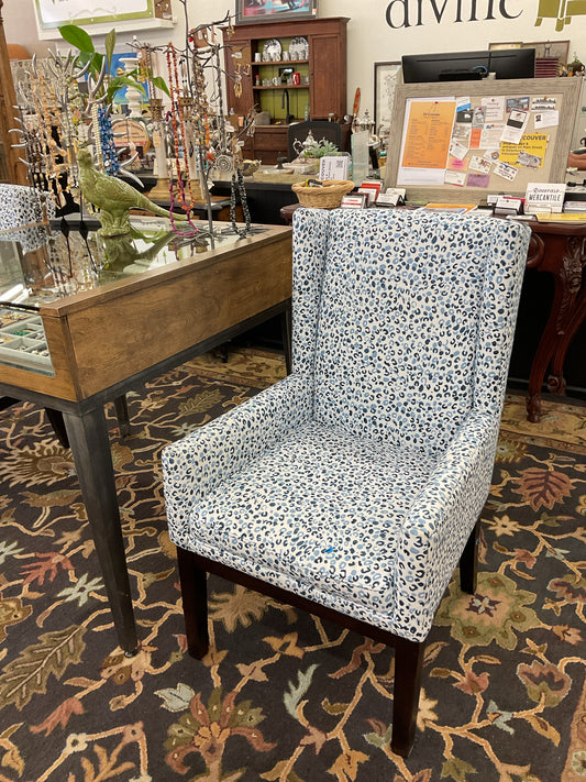 Wingback Chair Blue/Whie Cheetah Print