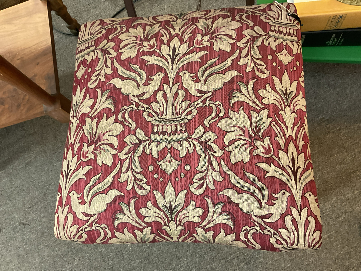 Vintage Elegant Upholstered Stool