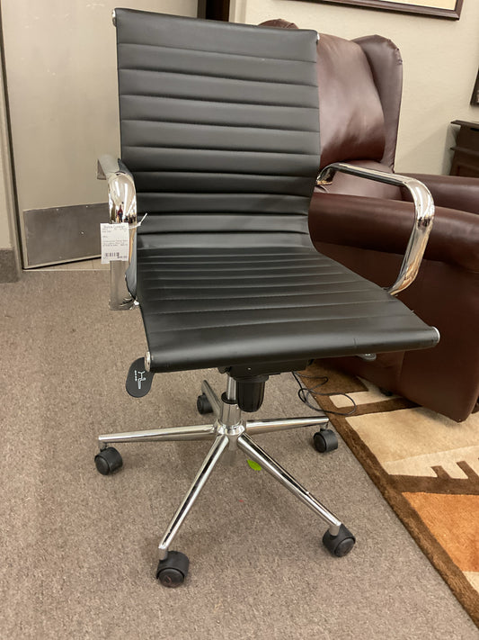 Contemporary Ribbed Black Faux Leather office Chair