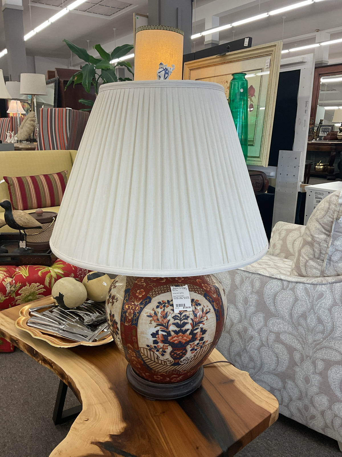 Sisan Floral Design Porcelain Table Lamp w/Silk Shade