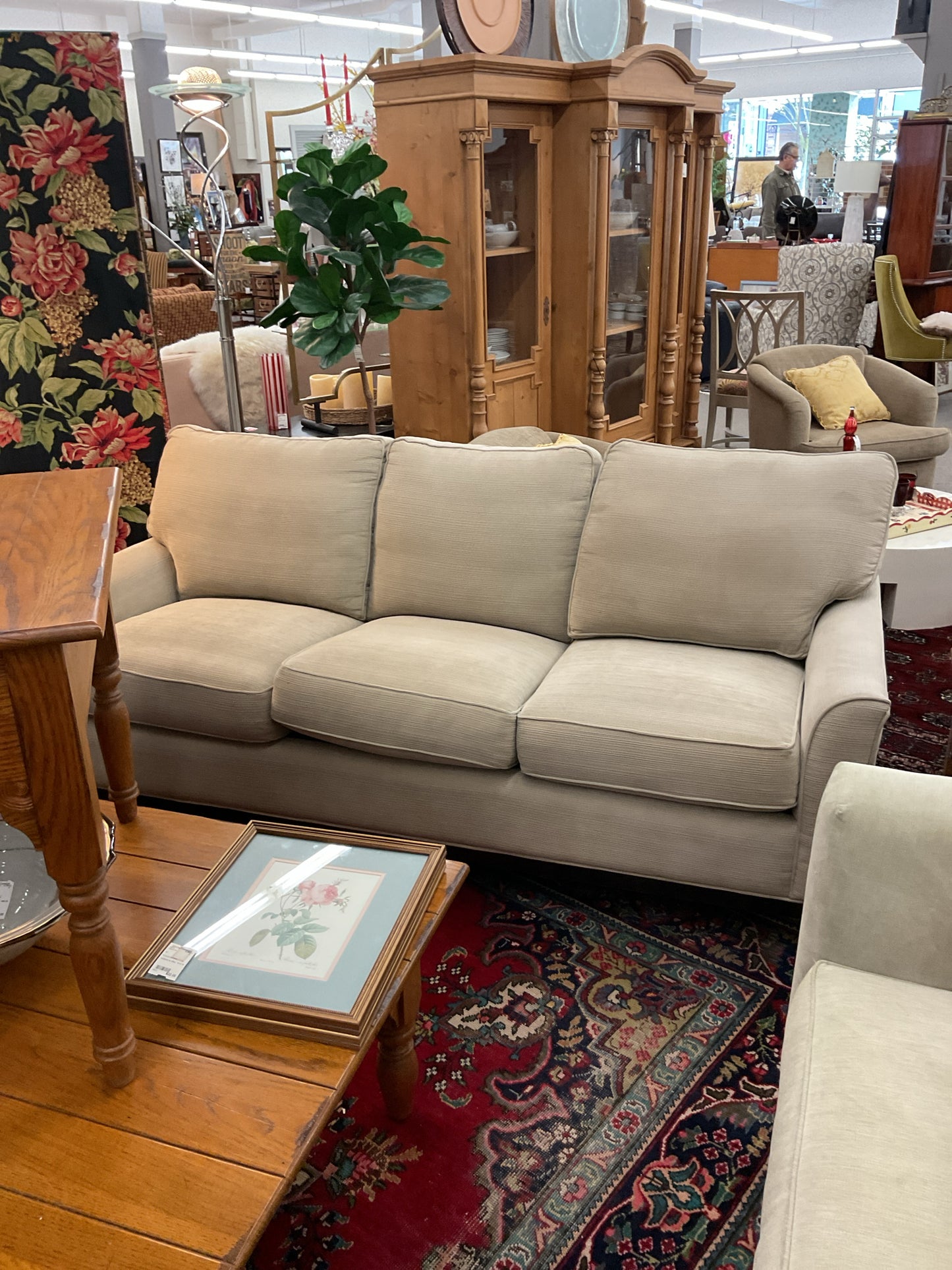 Broyhill 3-Cushion Sofa