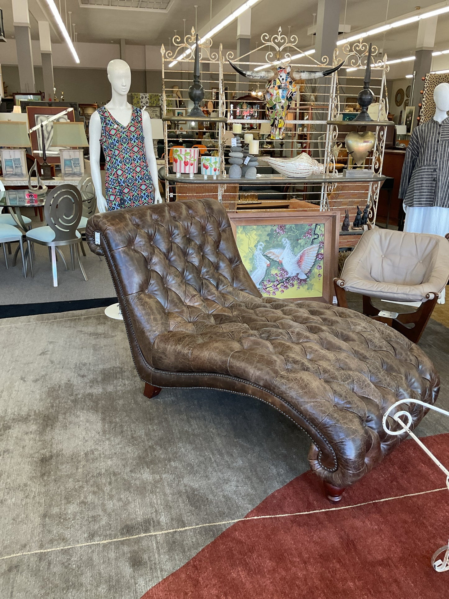 Tufted Leather Chaise Lounger