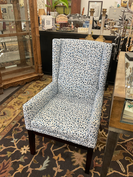 Wingback Chair Blue/Whie Cheetah Print