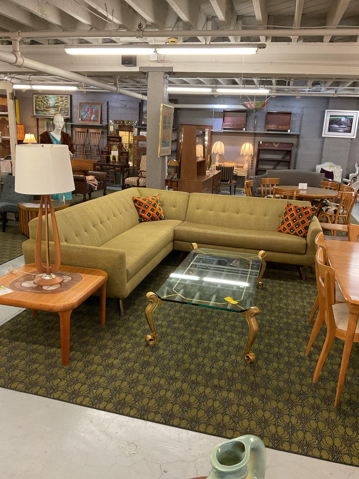 Scandinavian Design 2-Piece Sectional 106x101" 33"H