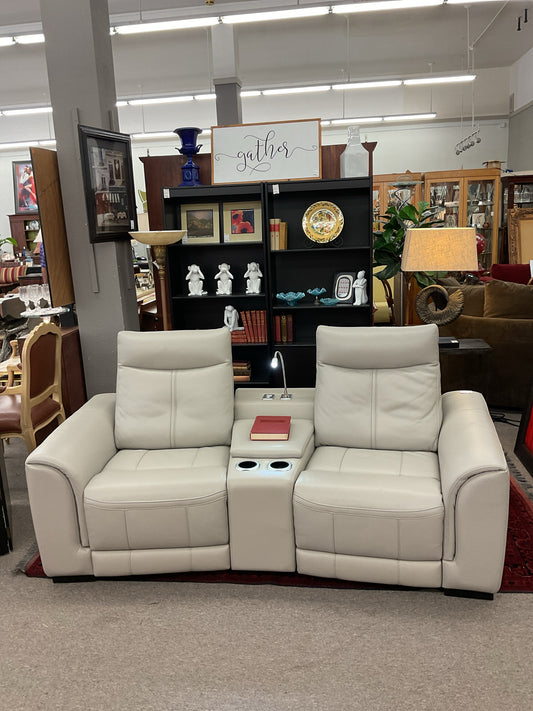 Michael Amini Italian Leather 2-Seater Electrical Reclining Loveseat 86"L,39"D,3