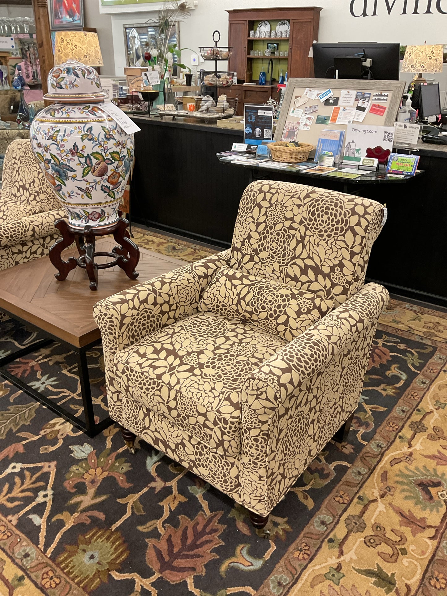 Upholstered Side Chair w/front Casters Brown Flower Design