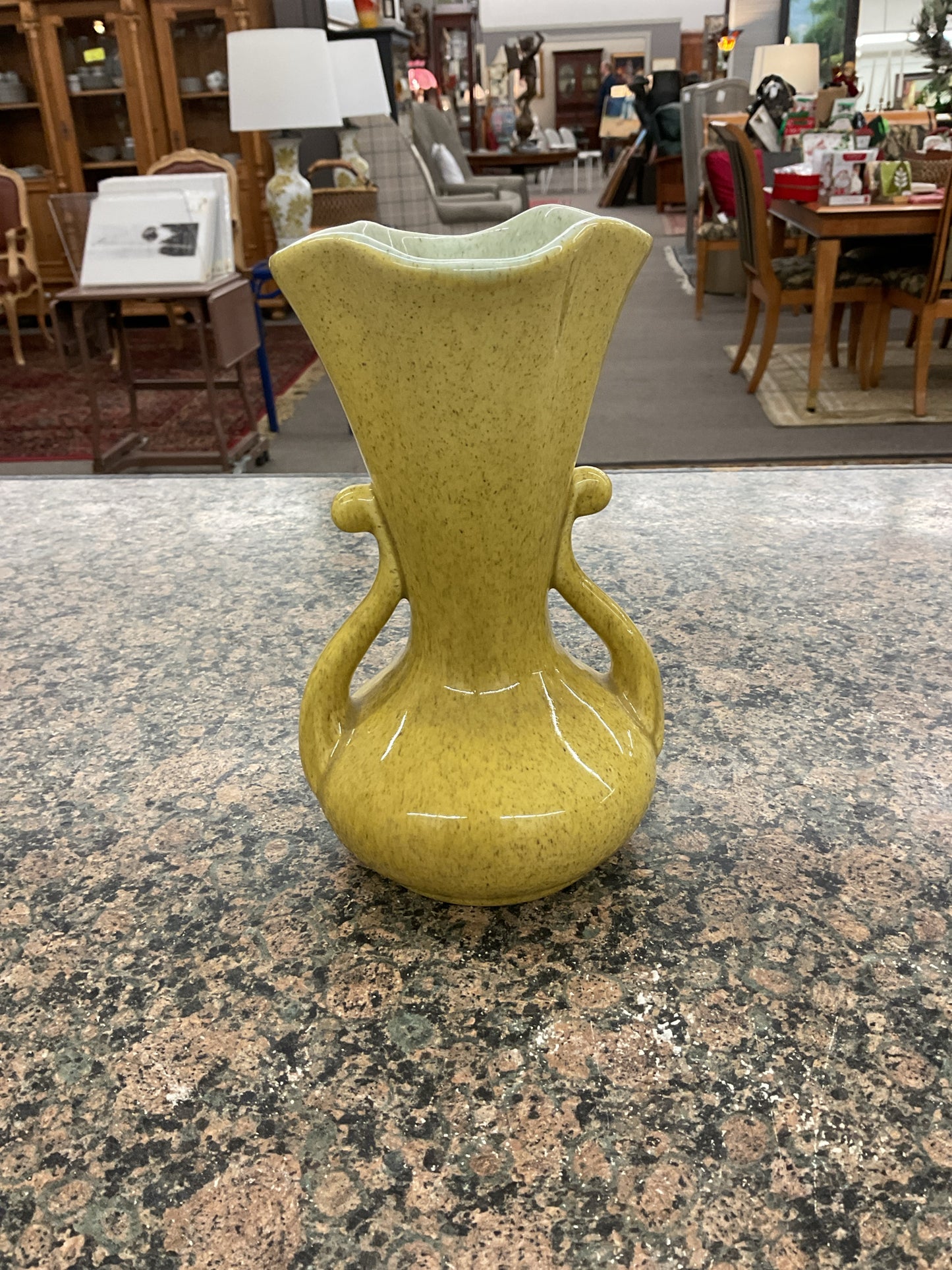 RED WING POTTERY GREEN 2 HANDLE VASE # 505