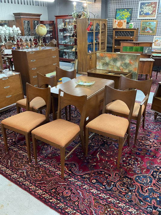 MCM Broyhill Saga Collection Table & 6 Chairs