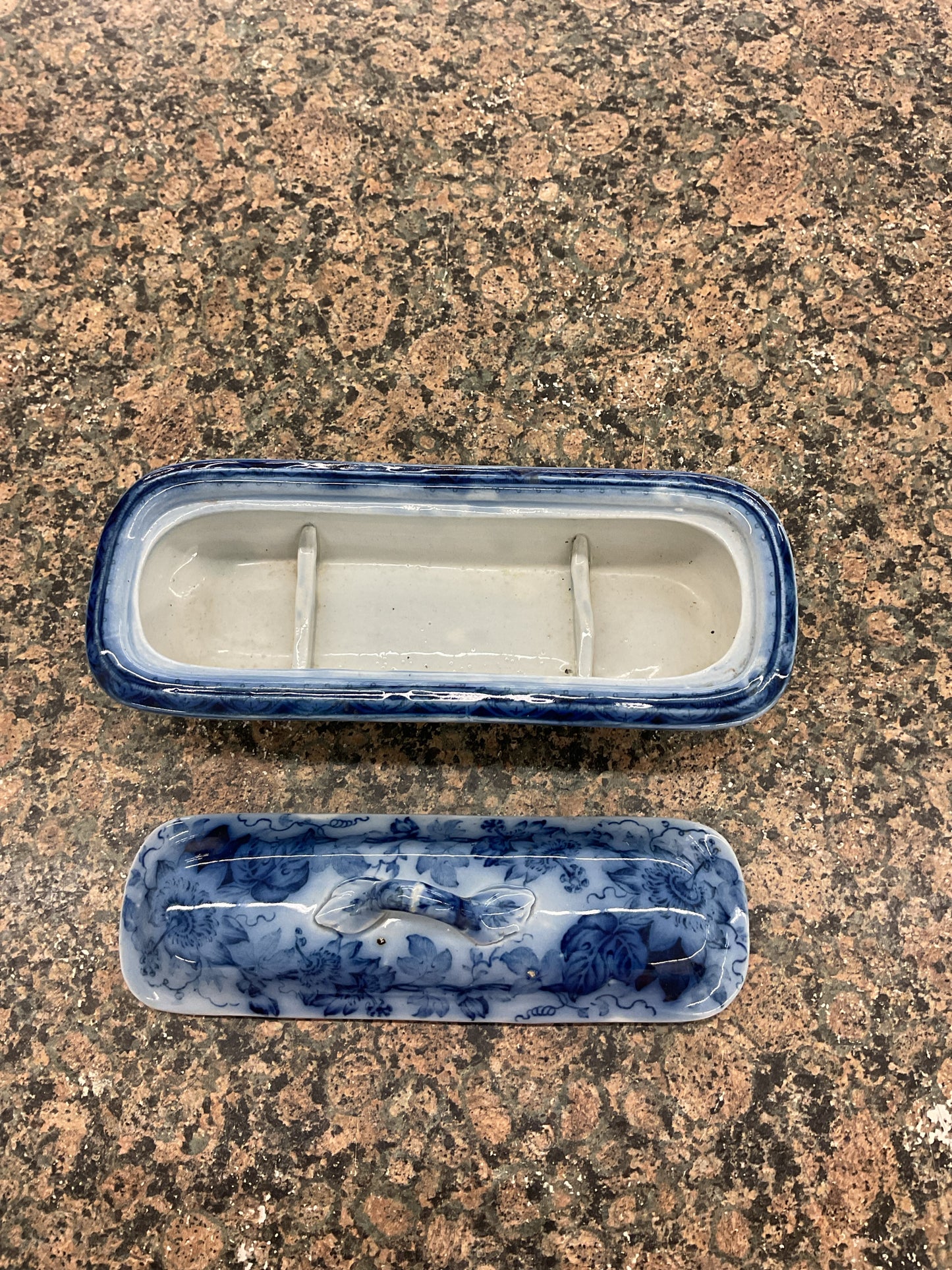 Antique Flow Blue Tooth/Razor Holder