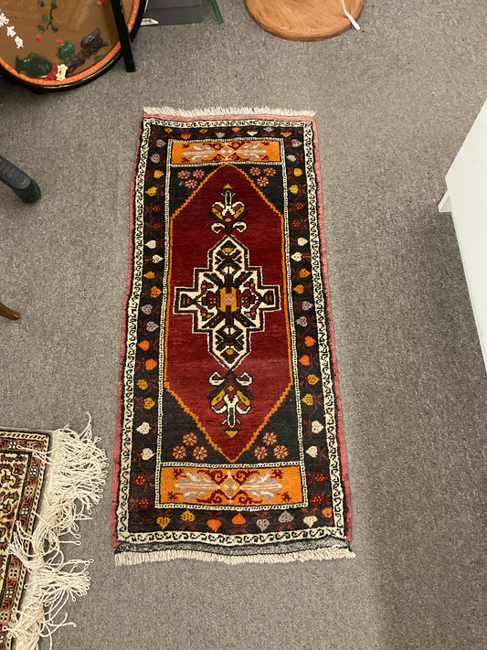 Turkish Praying Rug 19x43"
