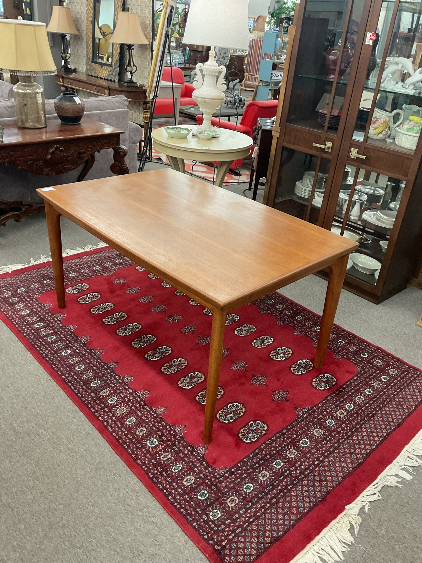Danish Teak Dining Table w/Hidden Leaves 55x36x29, fully extended 101"L