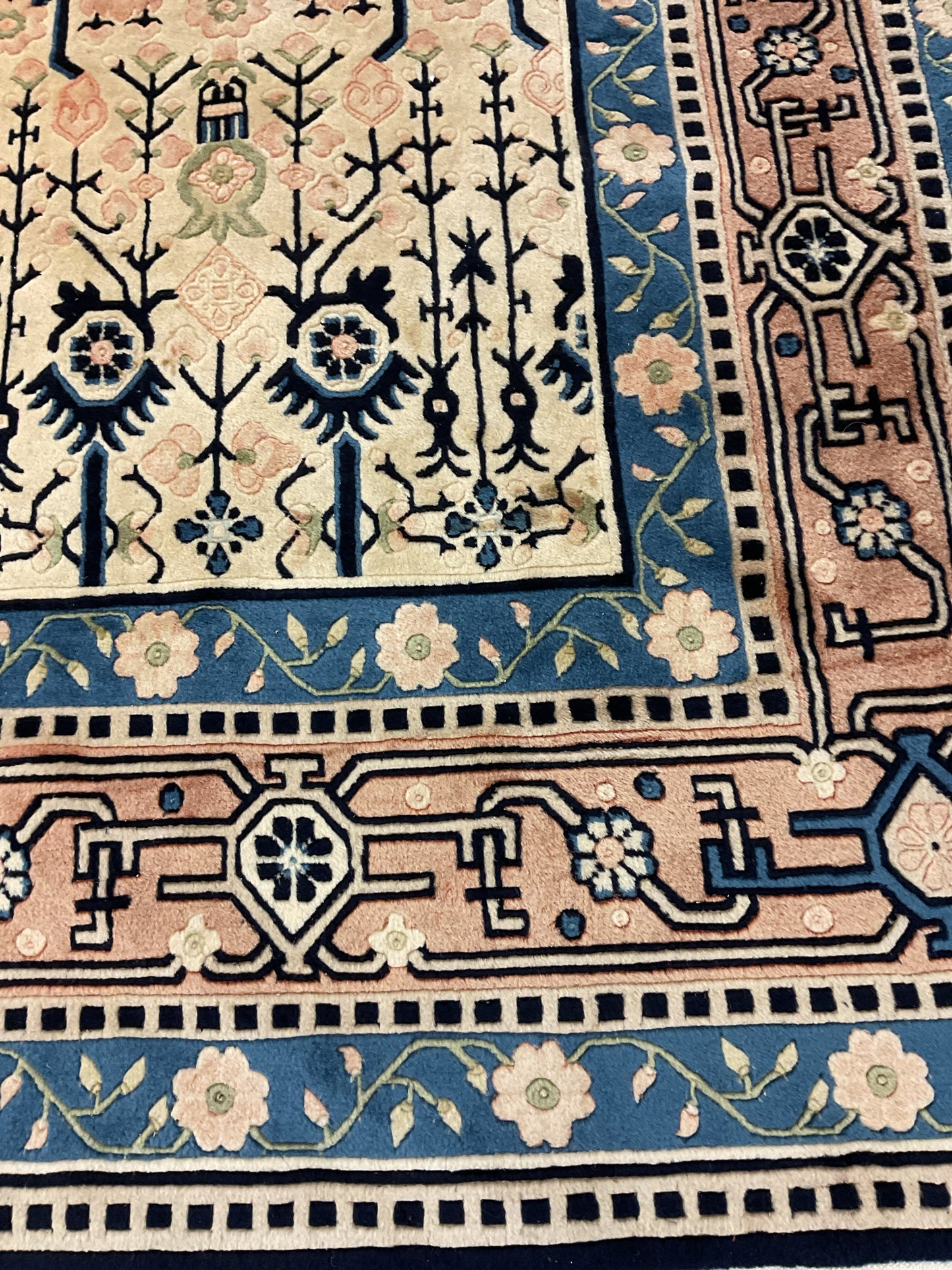 Rug