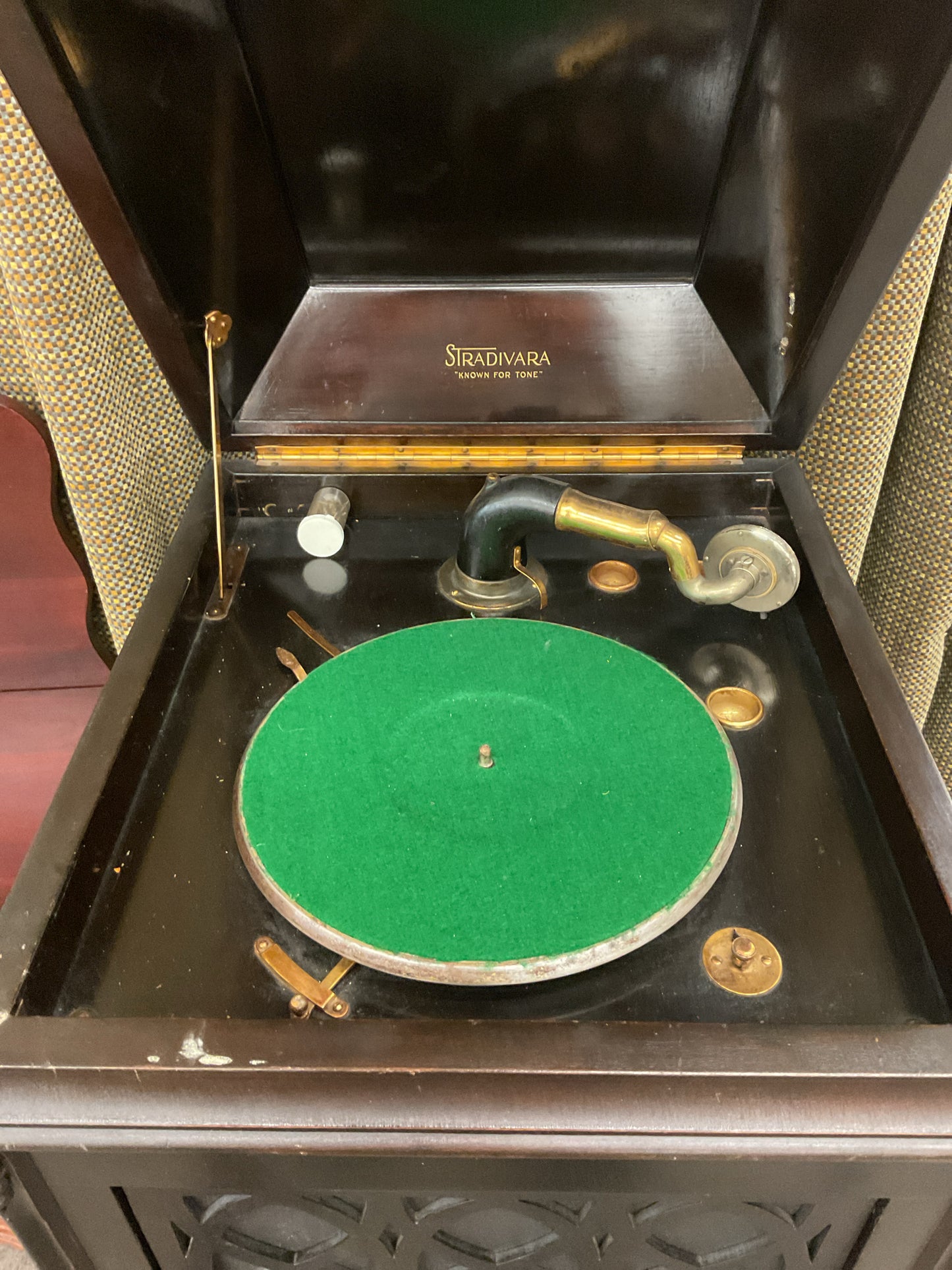 Antique Stradivara Crank Phonograph