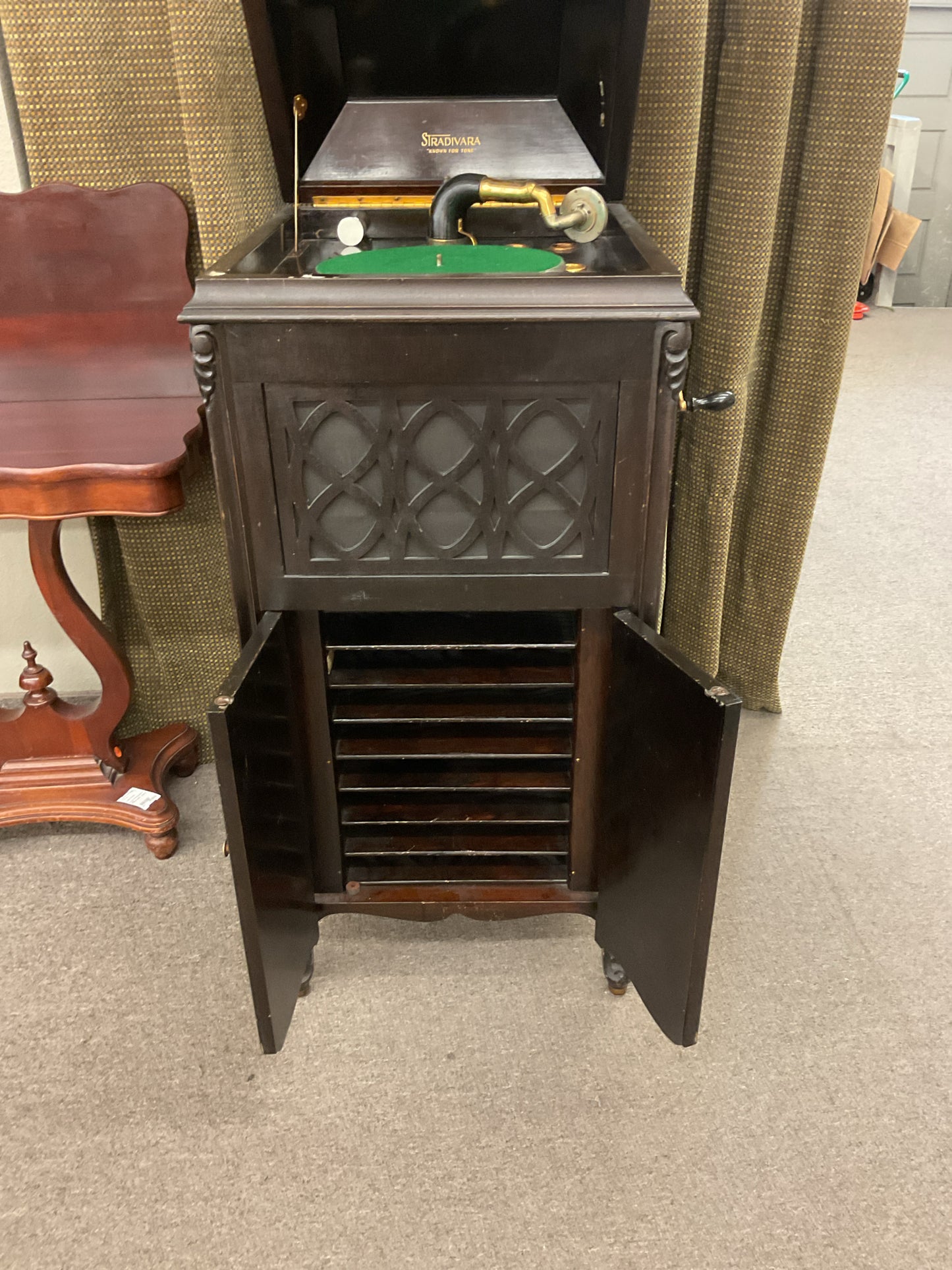 Antique Stradivara Crank Phonograph