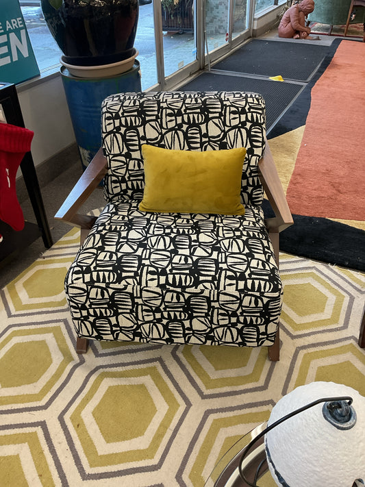 Dania Modern Side Chair 30"W,36"D,29"H