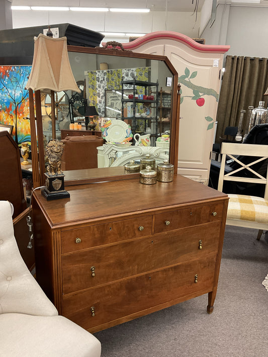 Vintage Dresser w/Mirror 41x22x33