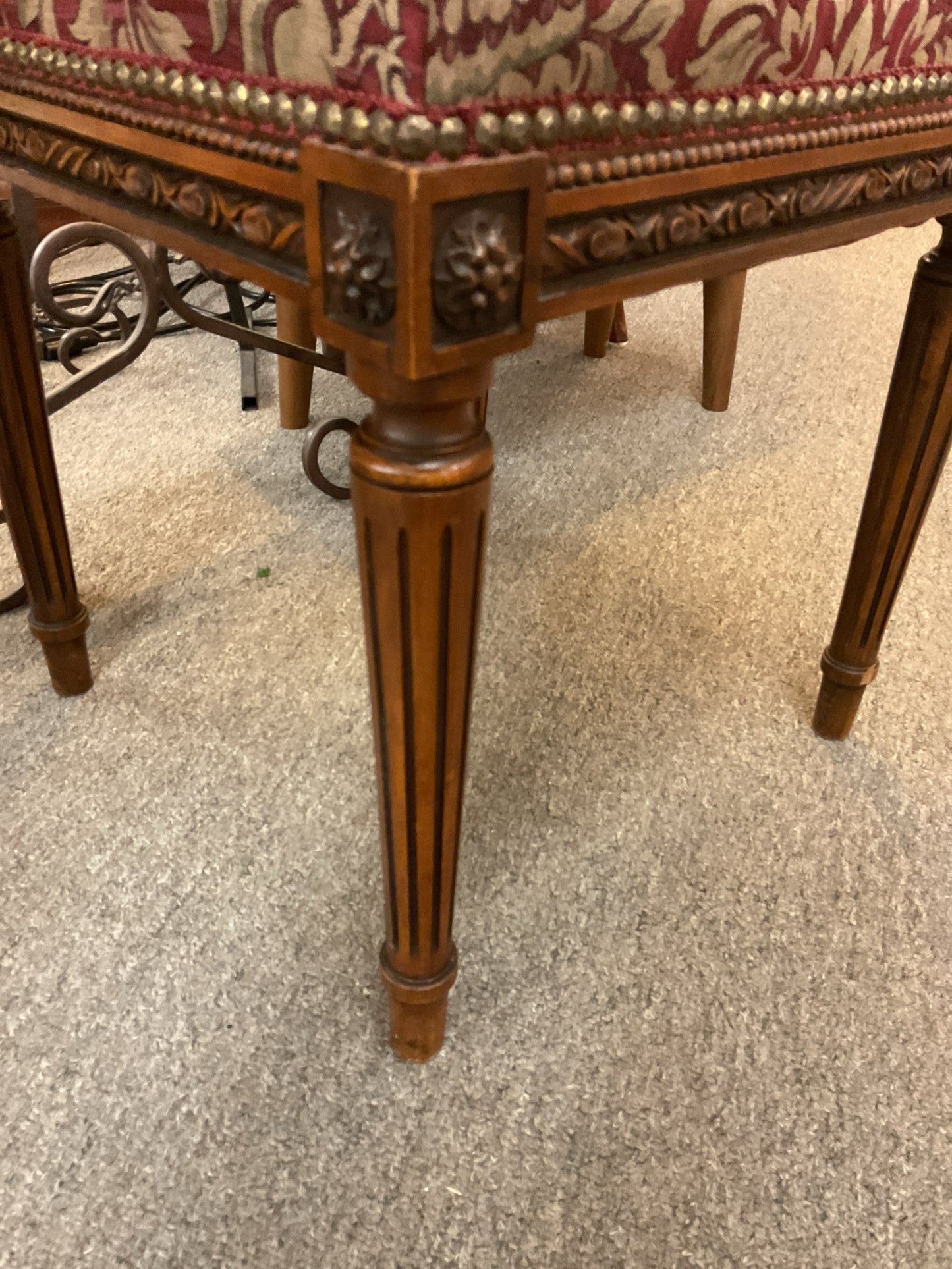 Vintage Elegant Upholstered Stool