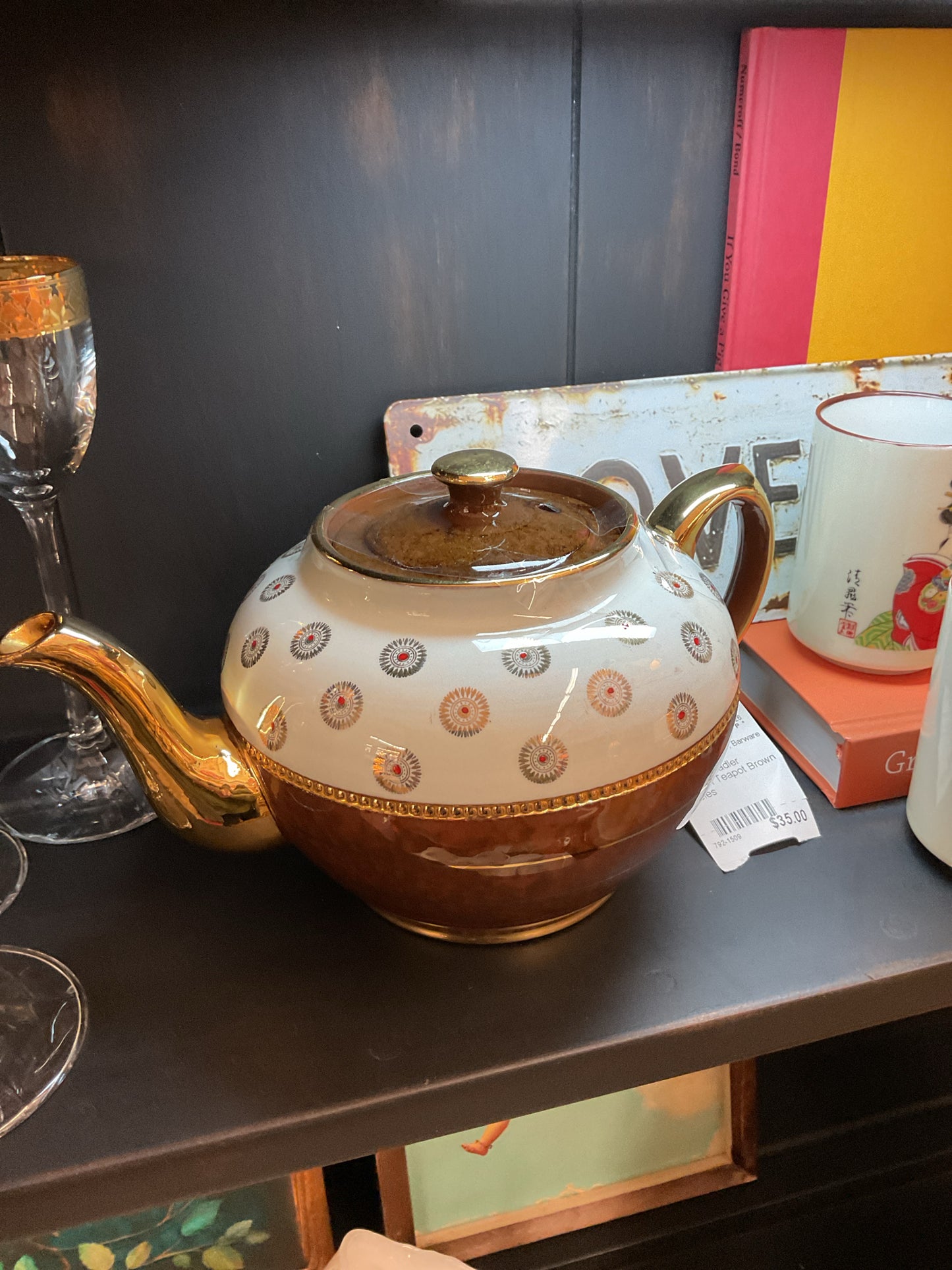 Tea Pot Vintage Sadler Brown Circles