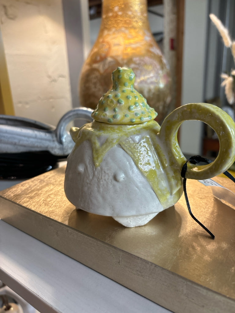 tea pot