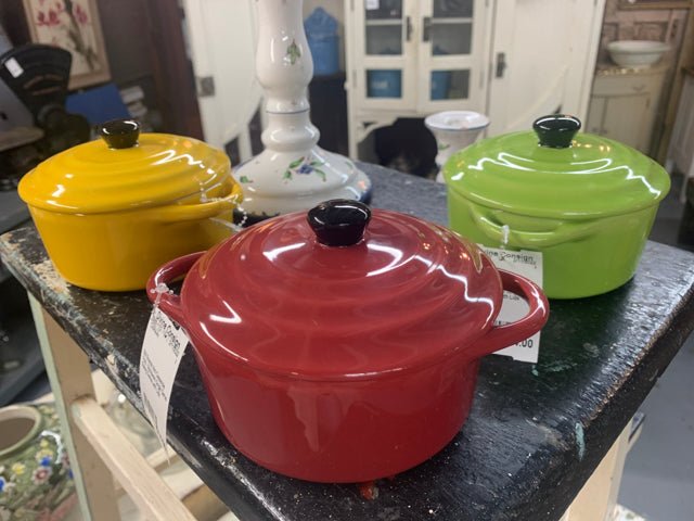 Casserole Pot - Divine Consign Furniture